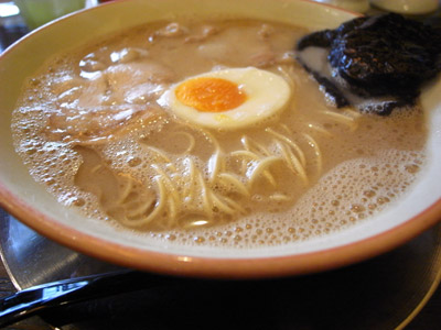 [IMAGE]とんこつラーメン＠大砲